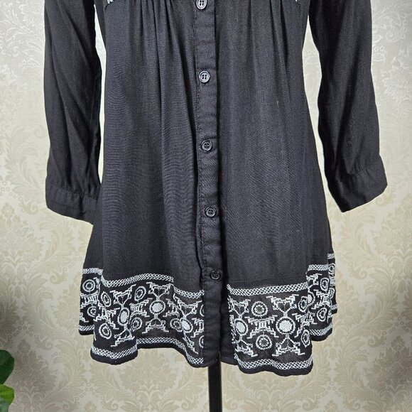 Pretty Good Size Medium Black Tunic White Embroidery Roll Tab Sleeves Back Tie - Picture 3 of 16